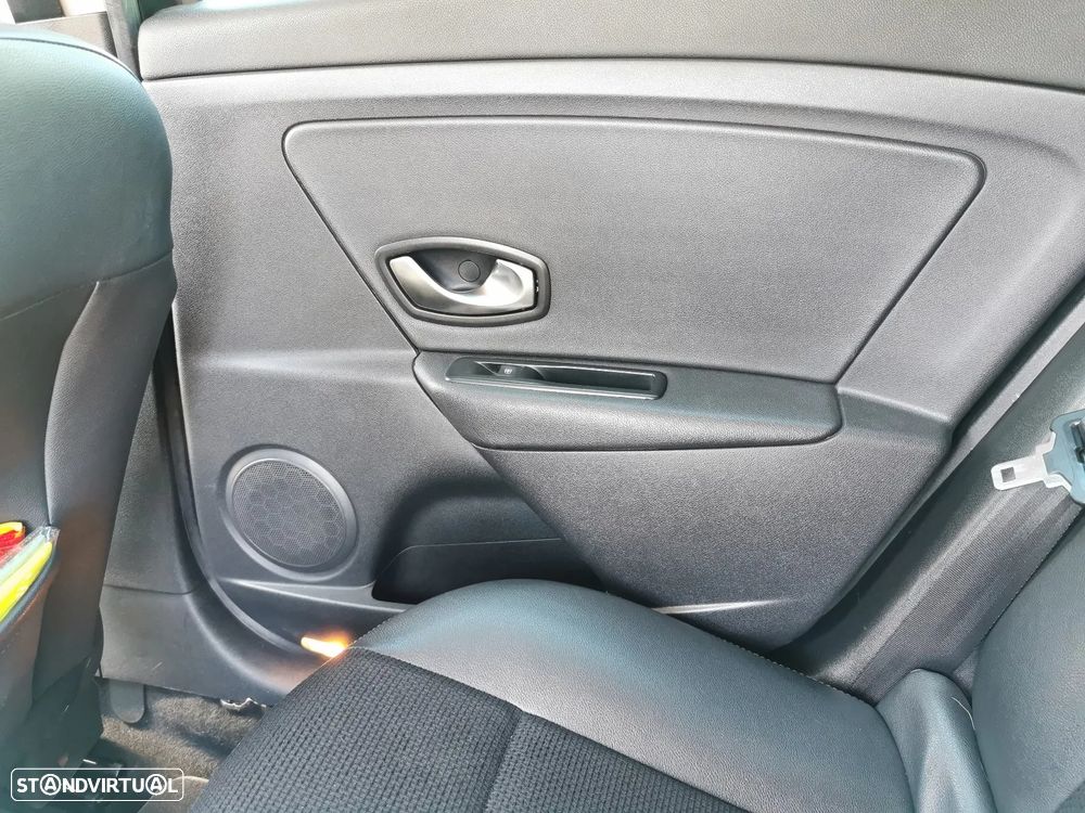 Renault Mégane Sport Tourer 1.5 dCi Dynamique - 22