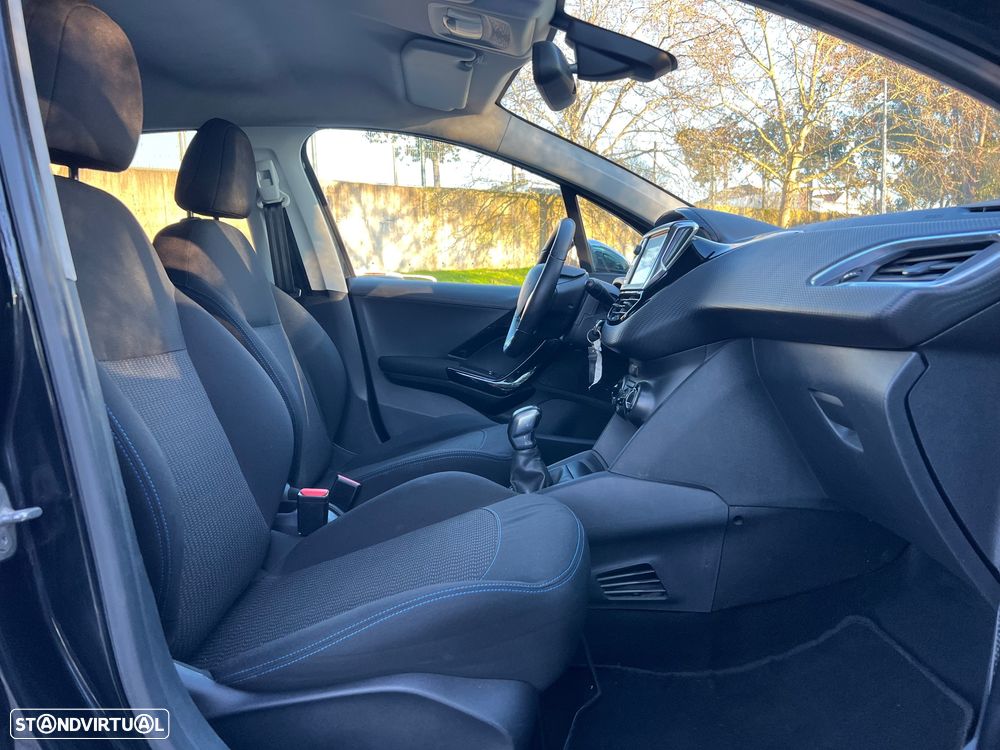 Peugeot 208 1.2 PureTech Style - 9
