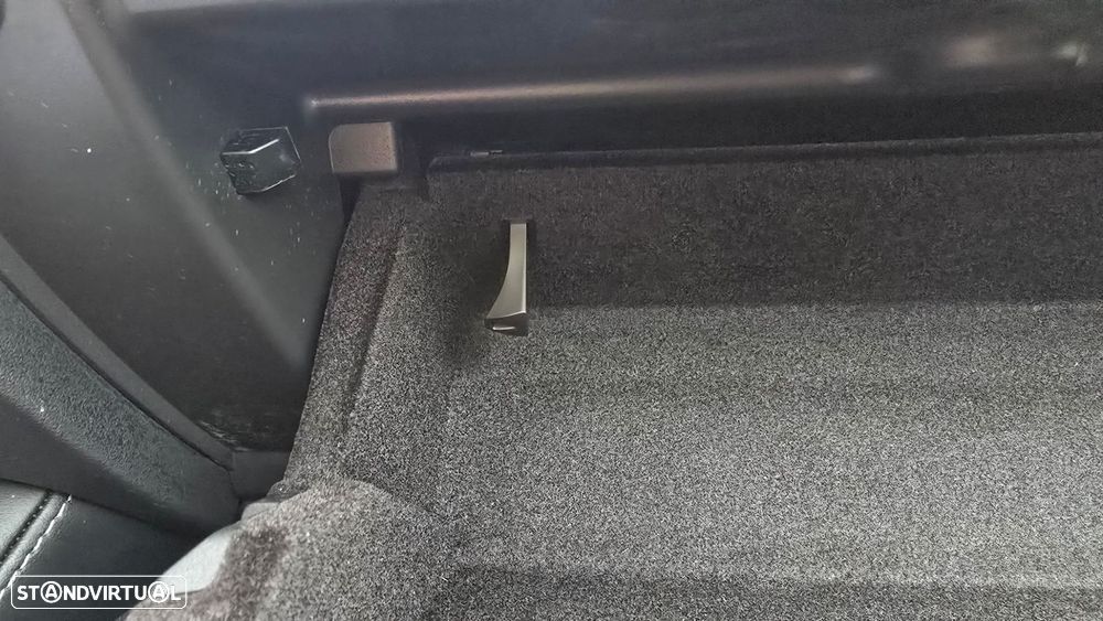 Tesla Model Y Long Range Tração Integral - 56