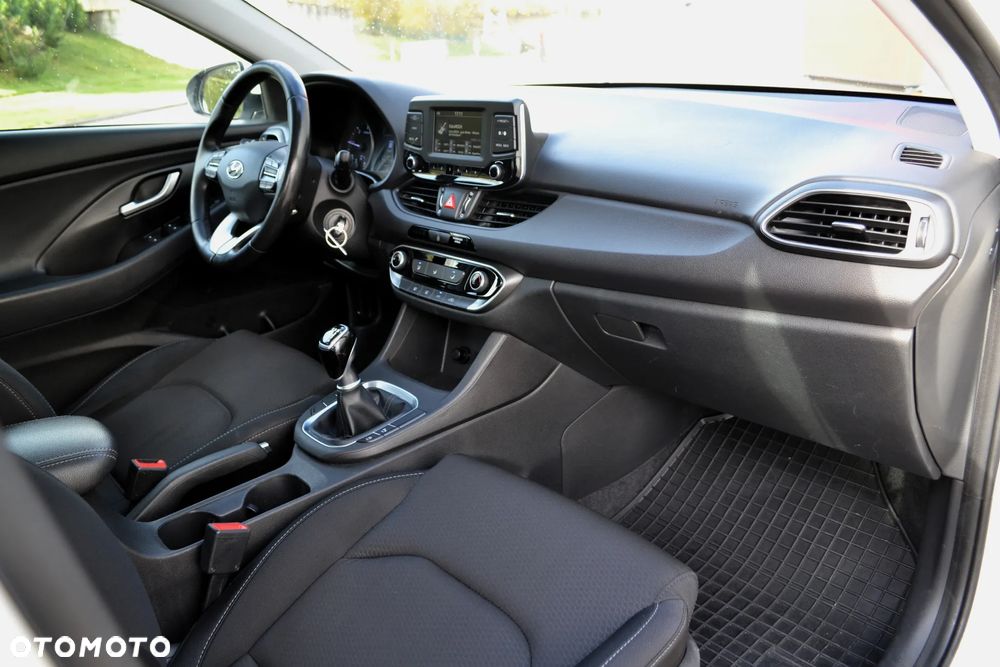 Hyundai i30 1.6 CRDi BlueDrive Comfort - 10