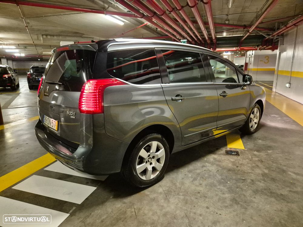 Peugeot 5008 1.6 E-HDi Allure 2-Tronic - 11