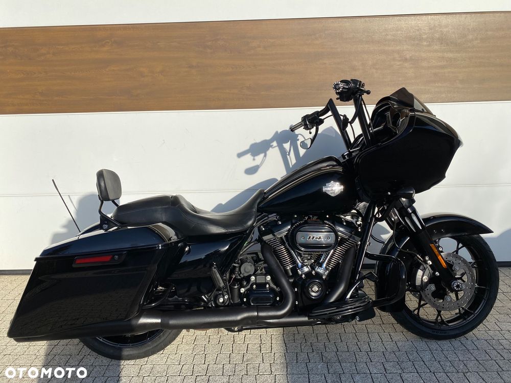 Harley-Davidson Touring Road Glide - 1