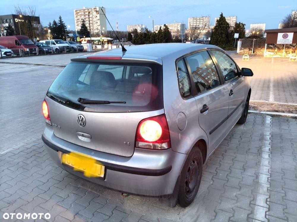 Volkswagen Polo - 2