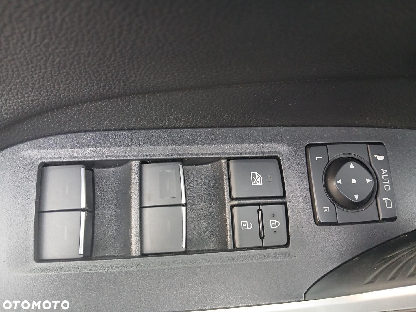 Toyota RAV4 - 18