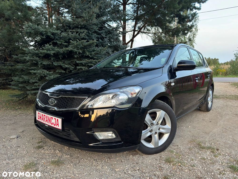 Kia Ceed 1.4 CVVT Dream-Team Edition - 3