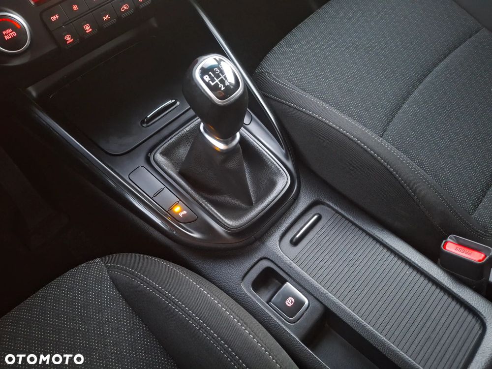 Kia Carens 1.7 CRDi 141 Edition 7 - 12