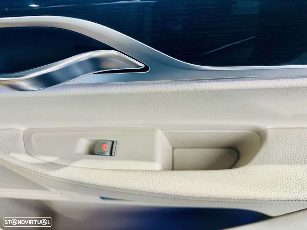 BMW 740 d xDrive Pack M - 32