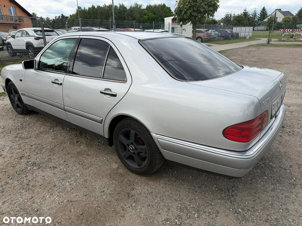 Mercedes-Benz Klasa E 200 Kompressor Elegance - 12