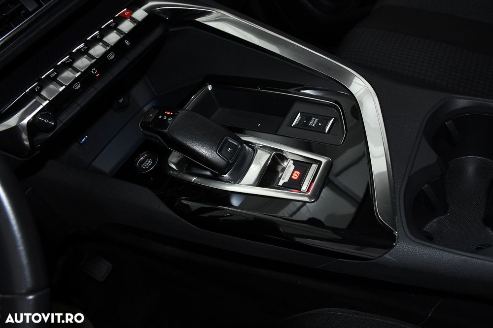 Peugeot 3008 1.5 BlueHDI S&S EAT8 Active - 18