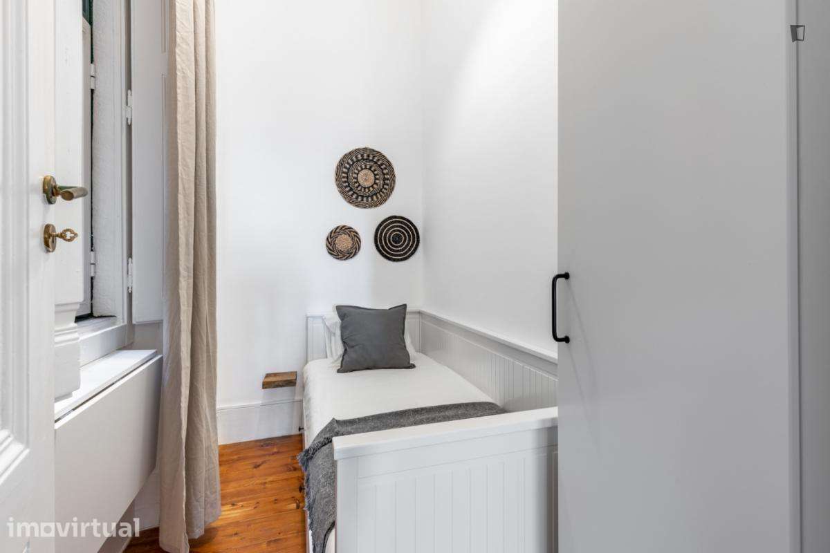 Quarto - localizado em Santos Lisbon - Grande imagem: 3/13