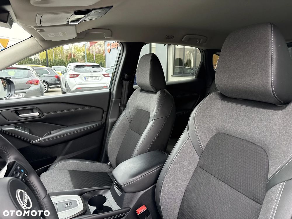 Nissan Qashqai 1.3 DIG-T MHEV N-Connecta Xtronic - 12