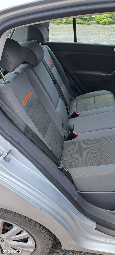 Volkswagen Golf Plus - 8