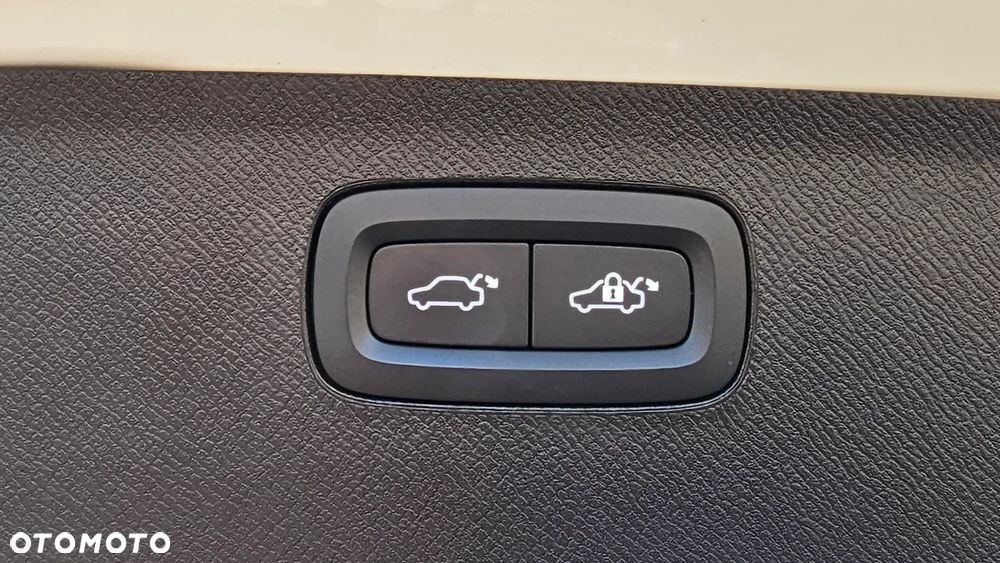 Volvo XC 90 T8 AWD Plug-In Hybrid Inscription 7os - 22