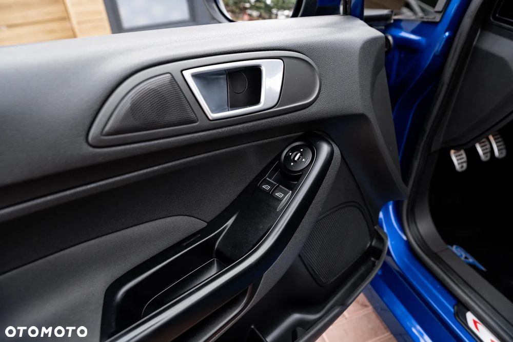 Ford Fiesta 1.6 EcoBoost ST - 21