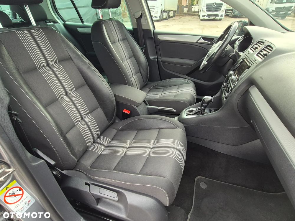 Volkswagen Golf 2.0 TDI DPF DSG MATCH - 30