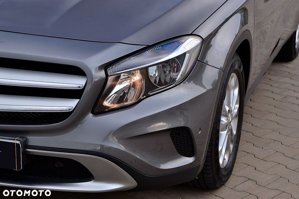 Mercedes-Benz GLA 200 Urban - 13
