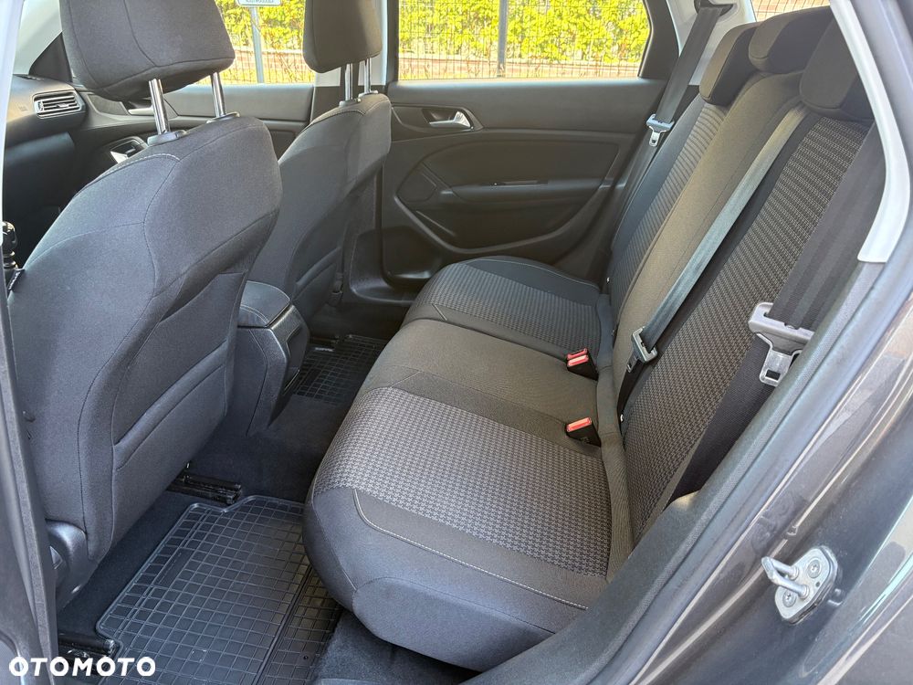 Peugeot 308 1.5 BlueHDi Allure Pack S&S - 28