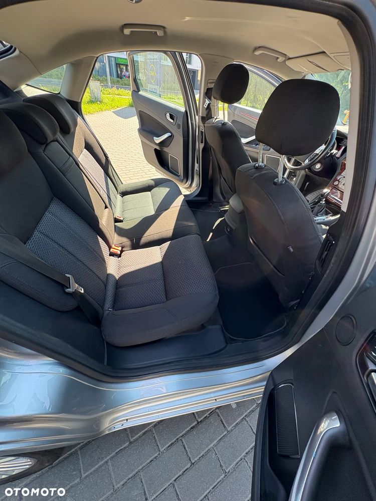 Ford Mondeo 2.0 TDCi Ghia - 26