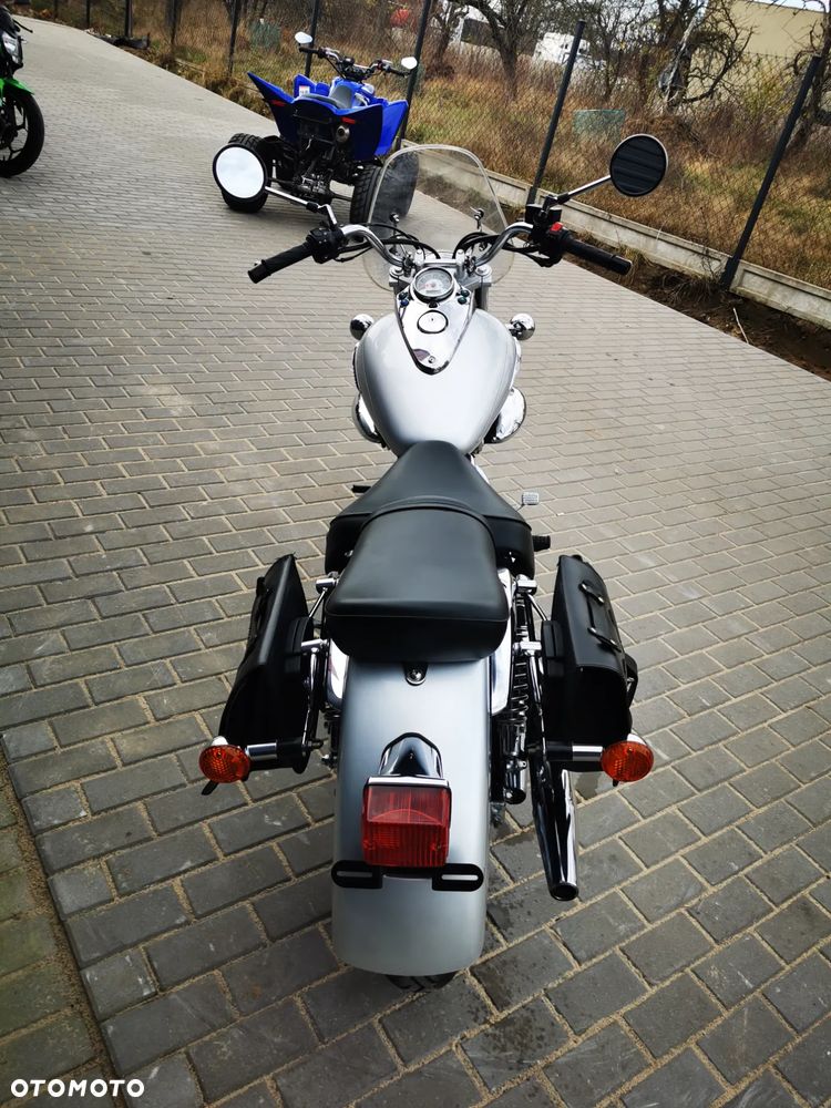 Suzuki Intruder - 25