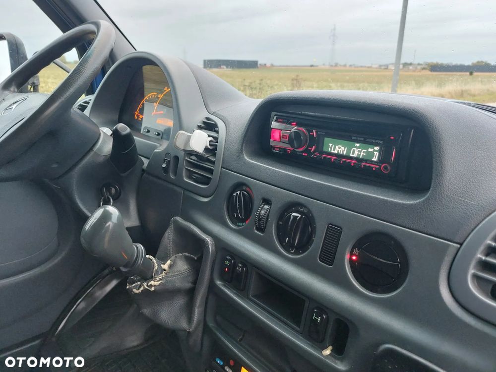 Mercedes-Benz Sprinter - 22