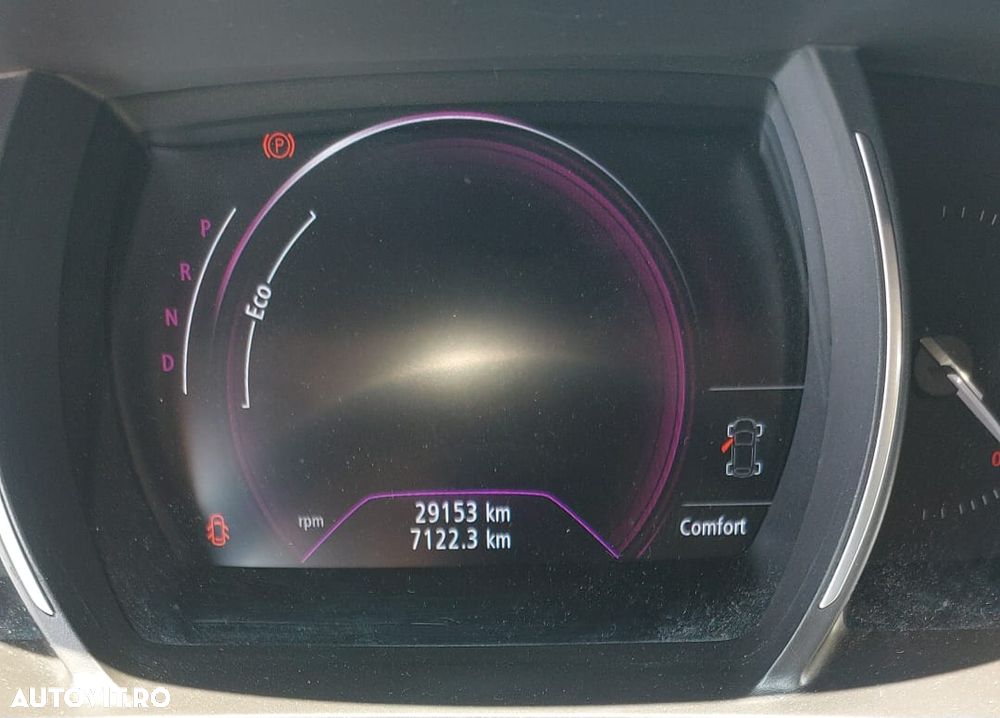 Renault Megane TCE 140 EDC Techno - 4