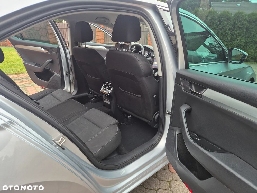 Skoda Superb 2.0 TDI Ambition - 12