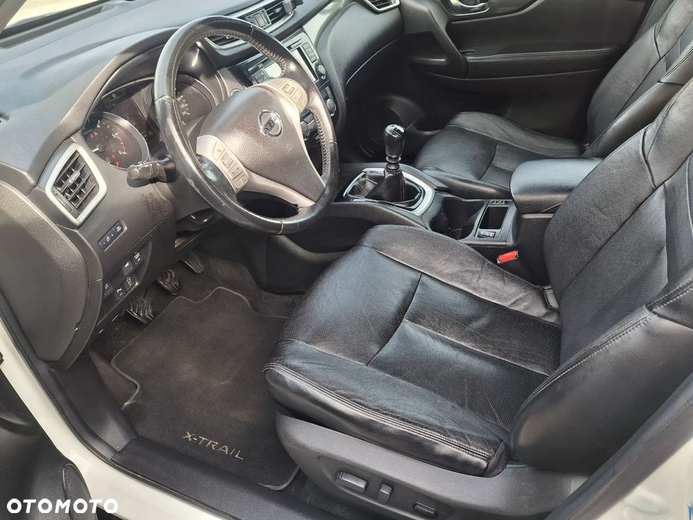Nissan X-Trail 1.6 dCi 360 - 32