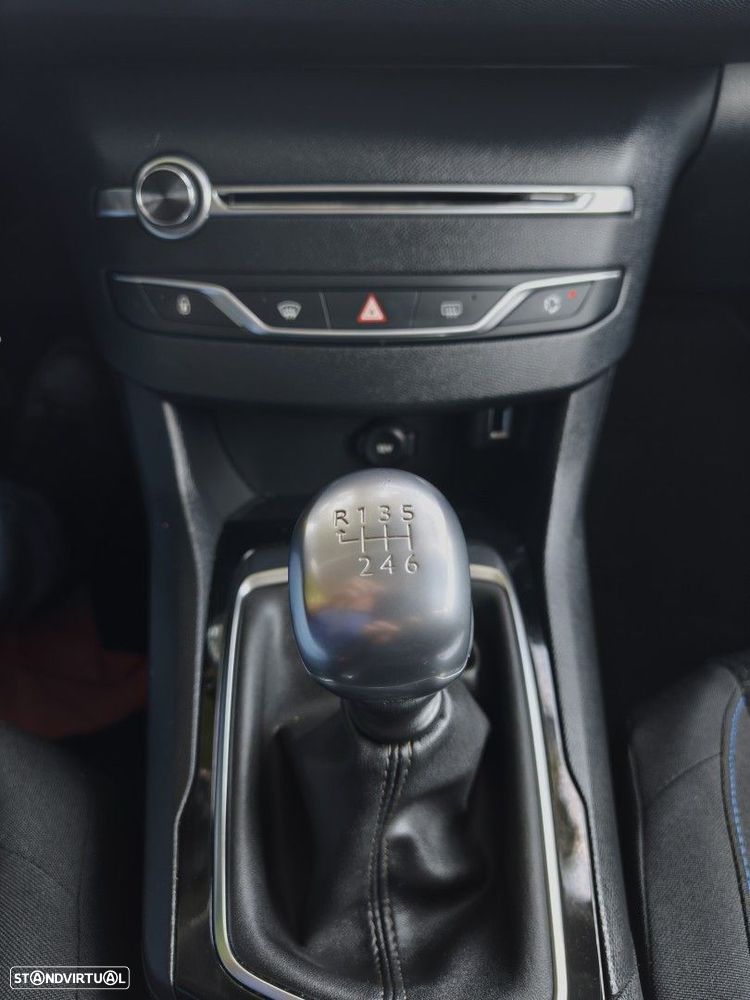 Peugeot 308 SW 1.2 PureTech Style - 18