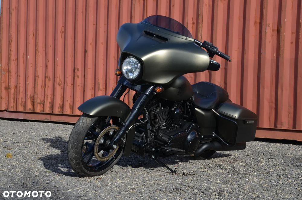 Harley-Davidson Touring Street Glide - 21