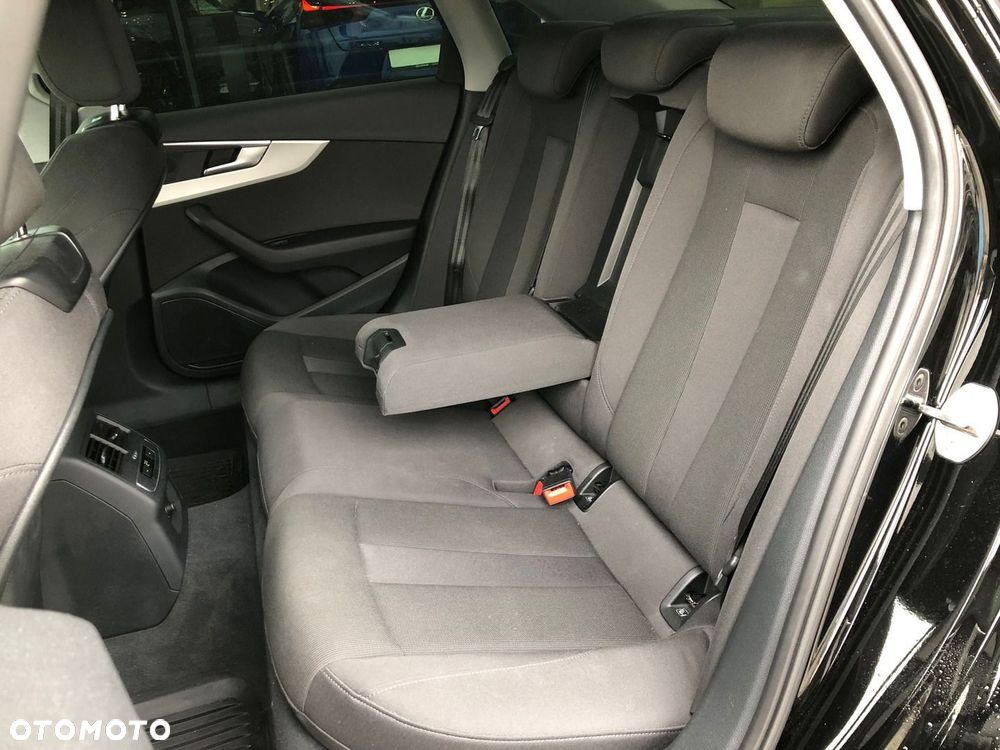 Audi A4 Limousine - 7