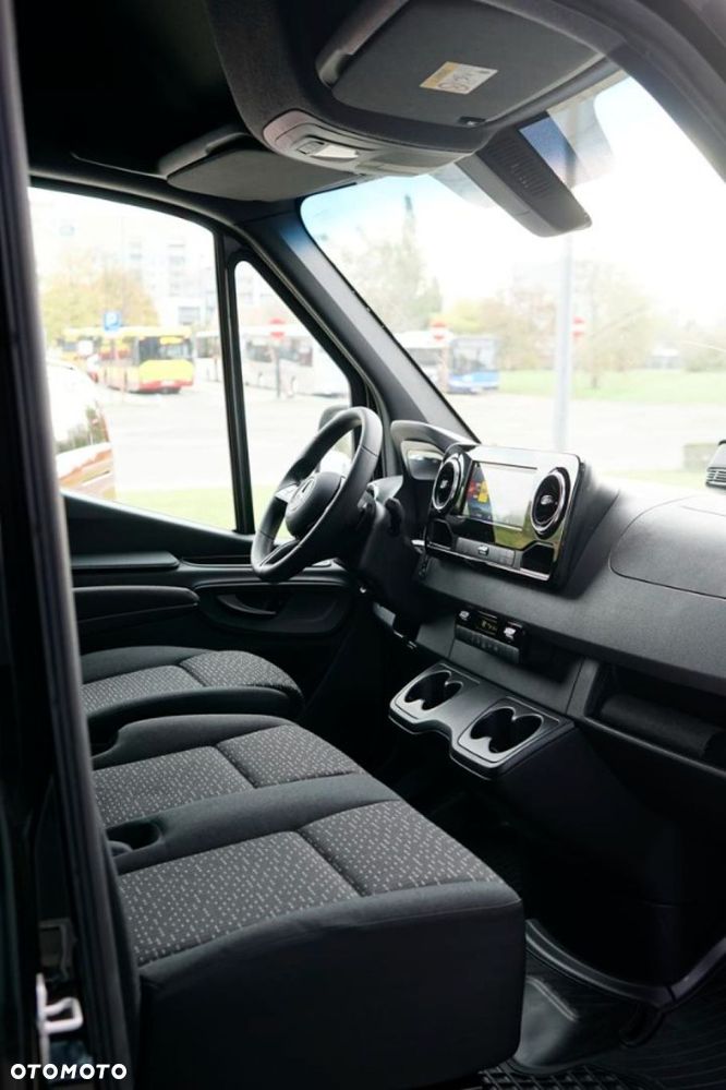 Mercedes-Benz Sprinter - 18