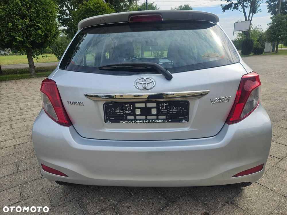 Toyota Yaris - 13