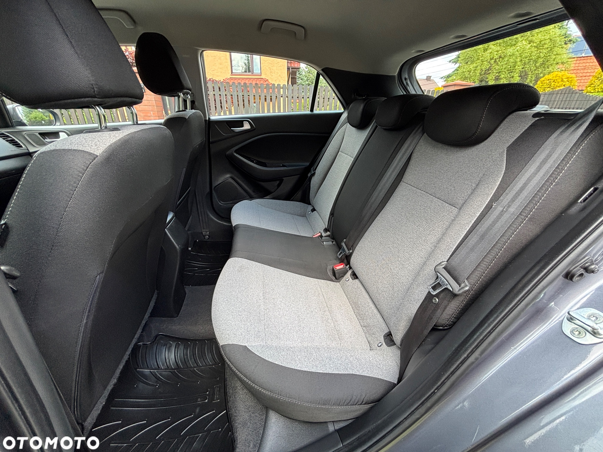Hyundai i20 1.2 Intro Edition - 18