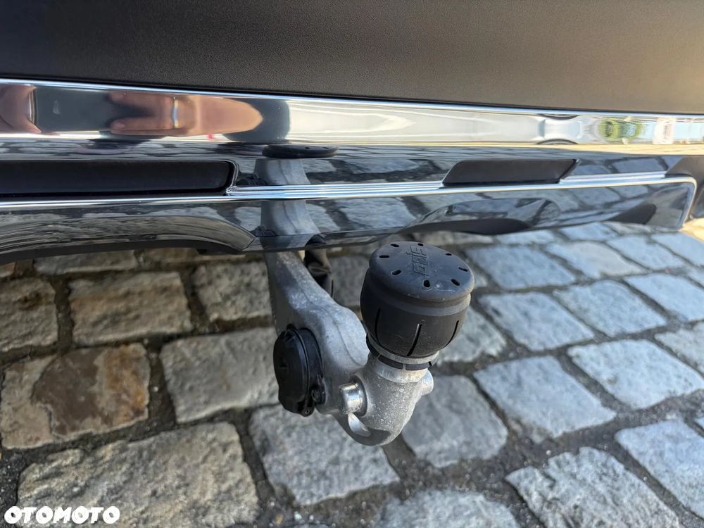 Mercedes-Benz GLC 200 4Matic 9G-TRONIC Edition Avantgarde - 11