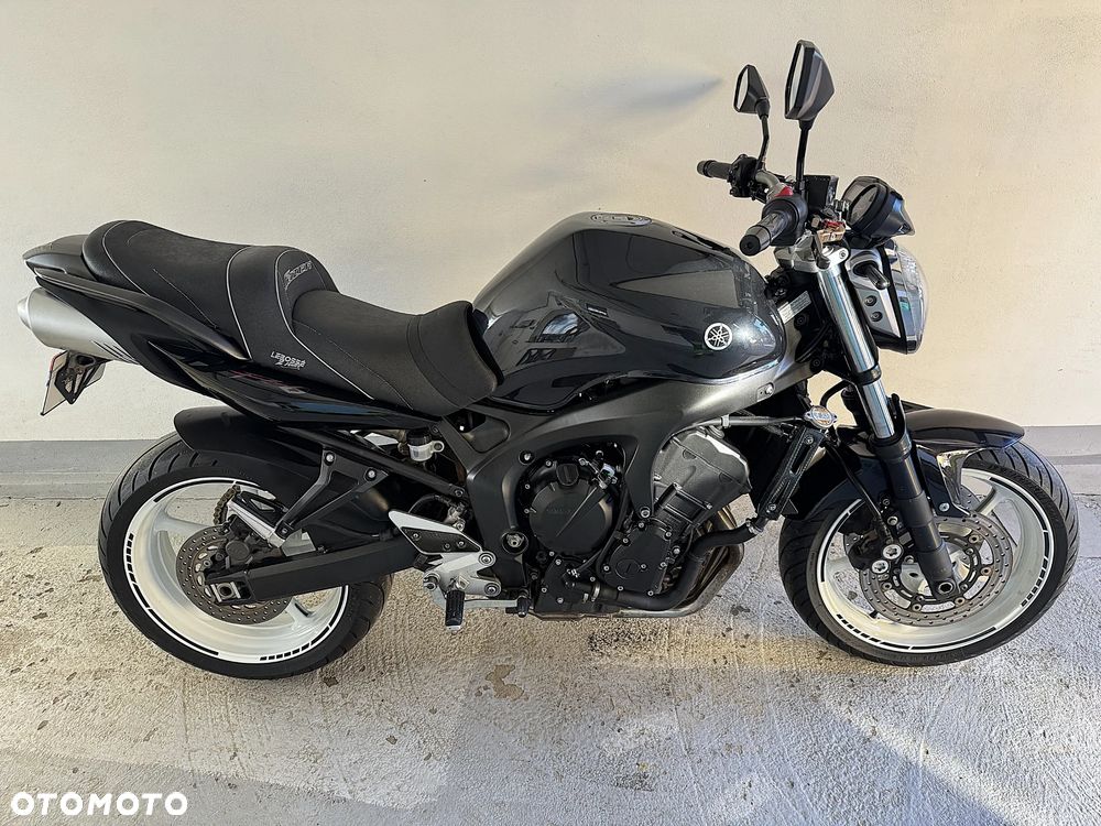 Yamaha FZ6 - 4