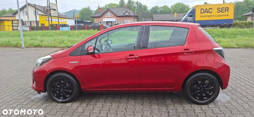 Toyota Yaris Hybrid 100 Dynamic - 6