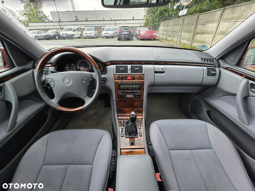 Mercedes-Benz Klasa E - 13