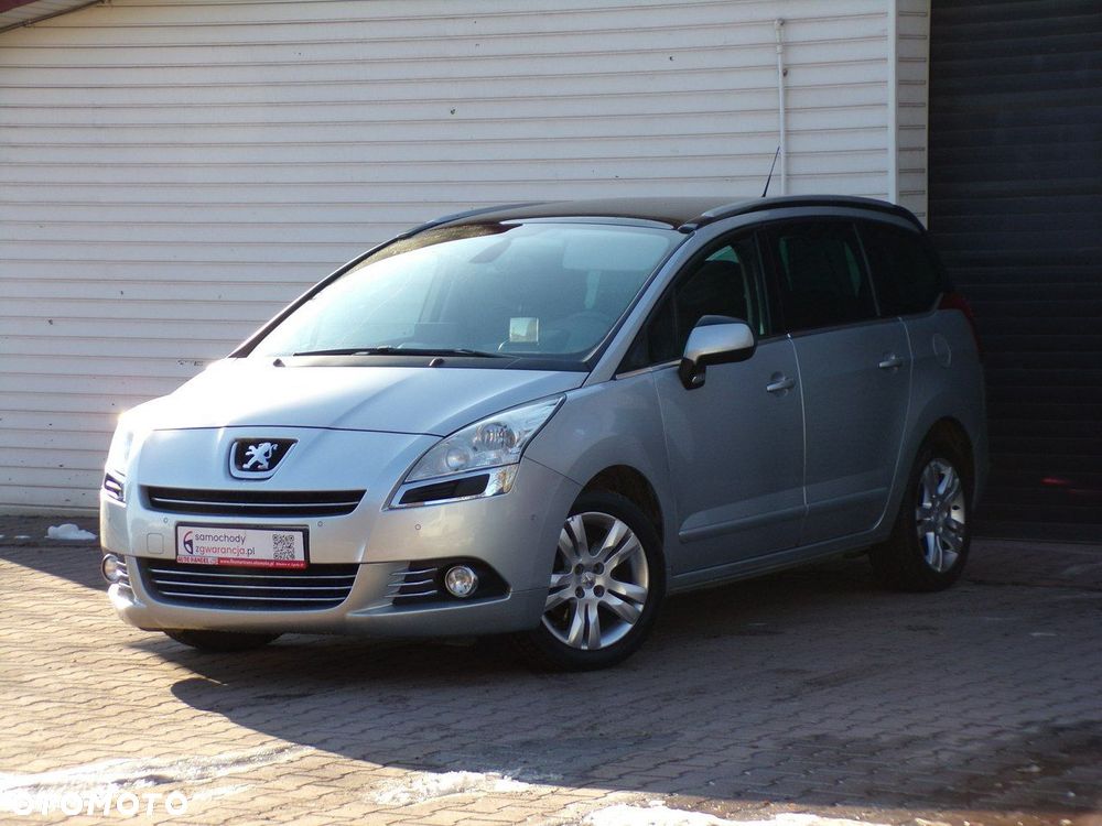 Peugeot 5008 - 8