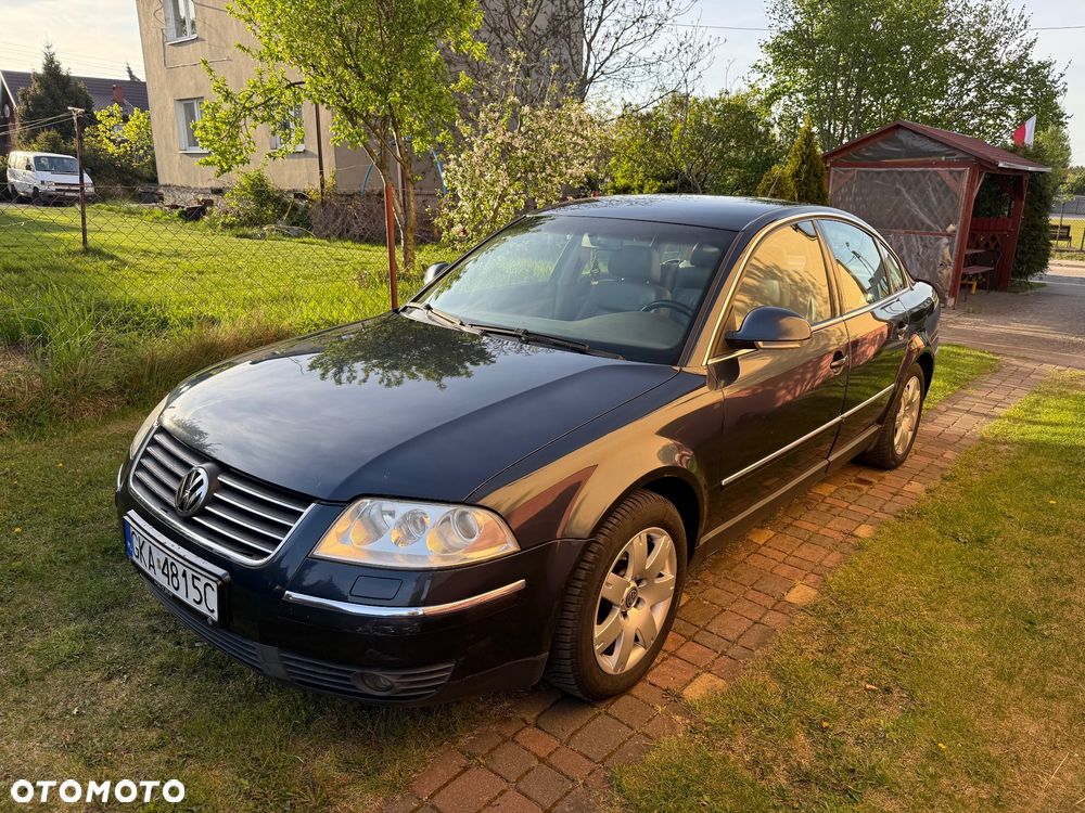 Volkswagen Passat - 4