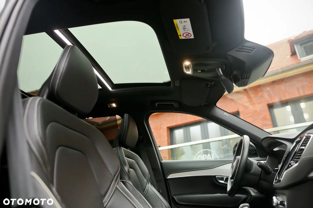 Volvo XC 90 B5 D AWD R-Design 7os - 24