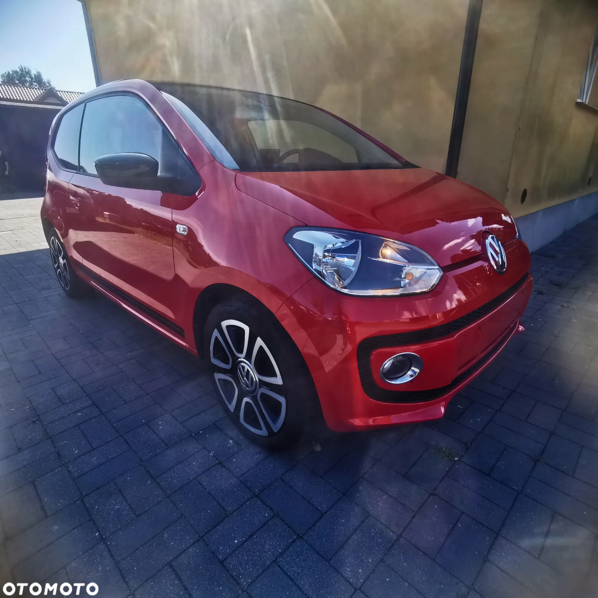 Volkswagen up! ASG colour fortana red - 2
