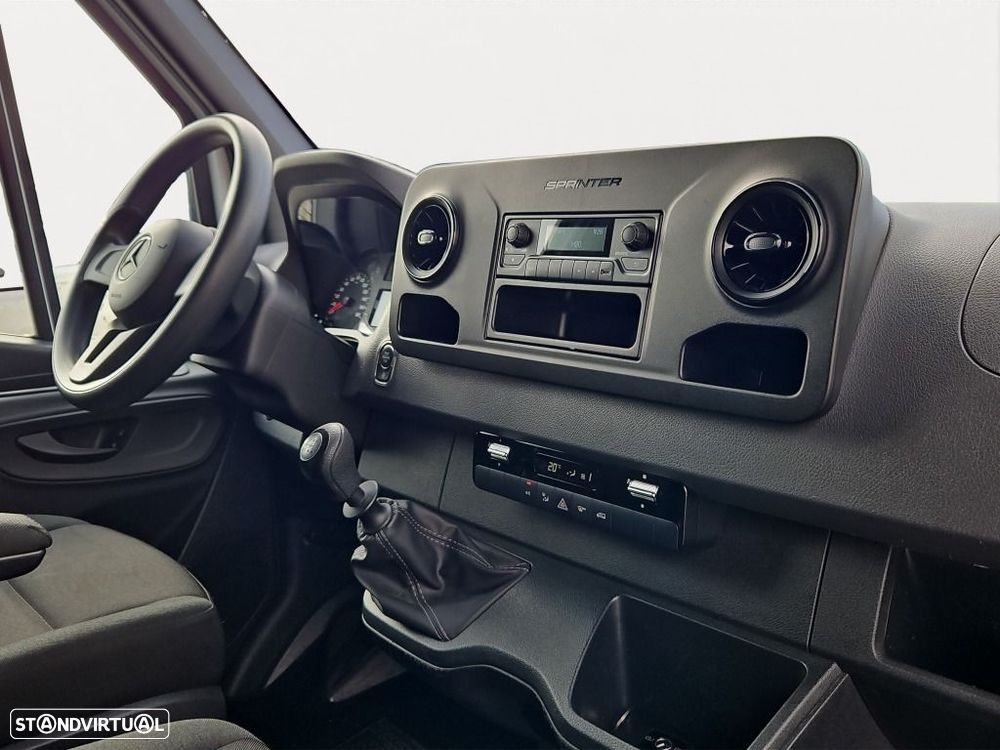 Mercedes-Benz SPRINTER DIESEL 18-24 317 CDI/43 - 12