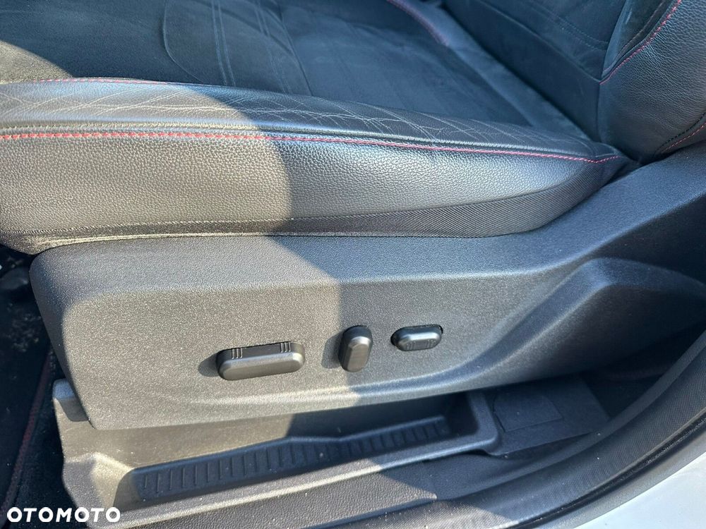 Ford Kuga 2.0 TDCi AWD ST-Line - 8