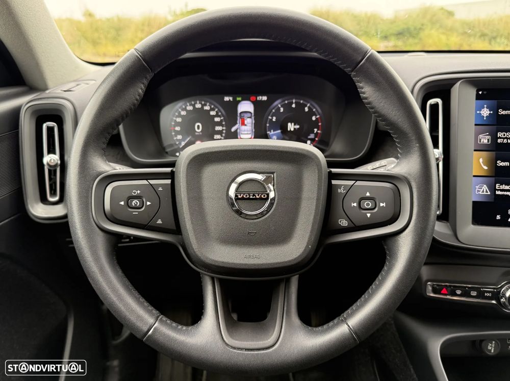 Volvo XC 40 1.5 T2 Momentum - 28