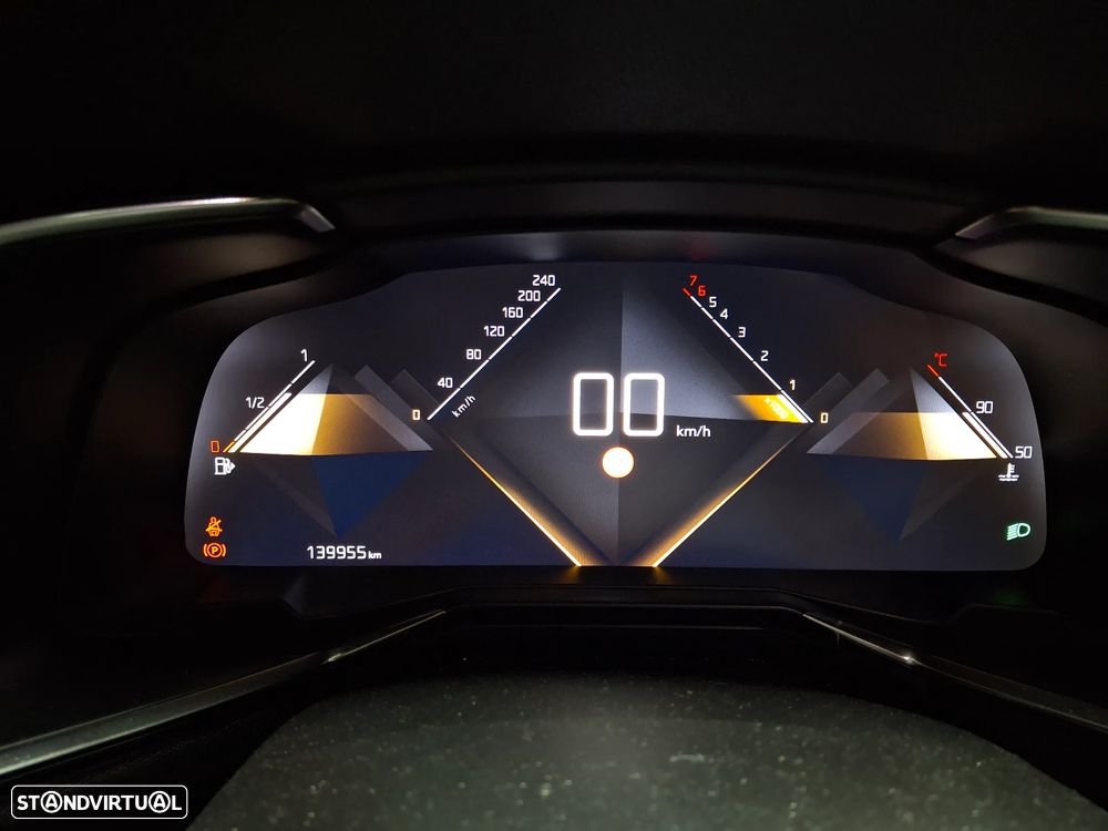 DS DS7 Crossback - 12