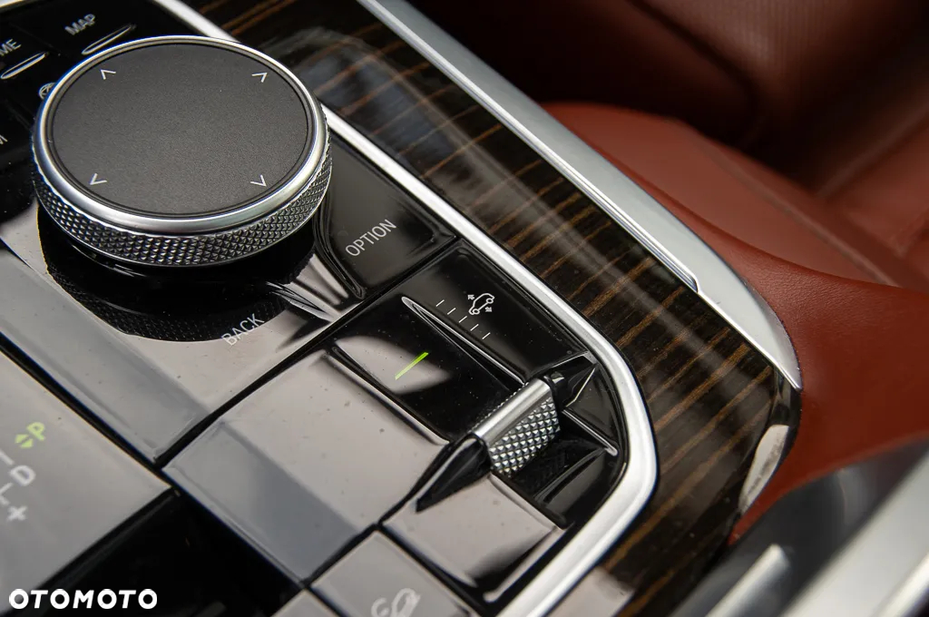 BMW X7 - 16