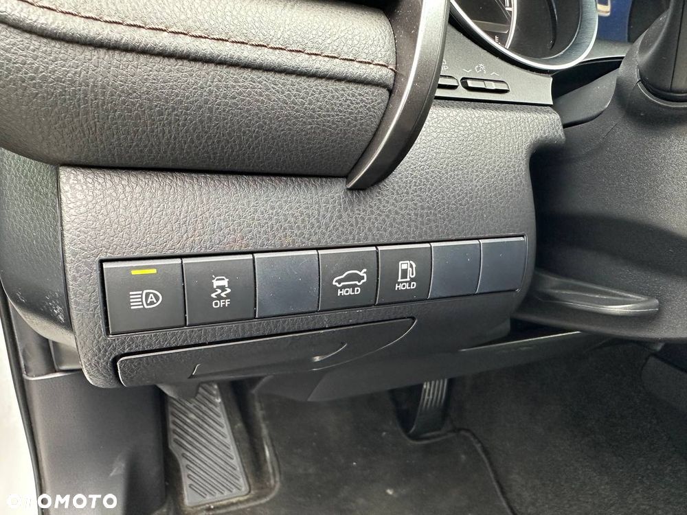 Toyota Camry 2.5 Hybrid Executive CVT - 9