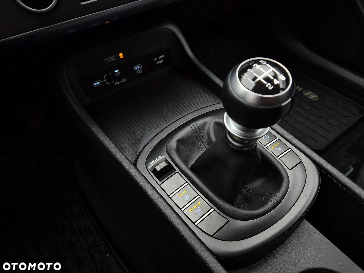 Hyundai Kona - 30