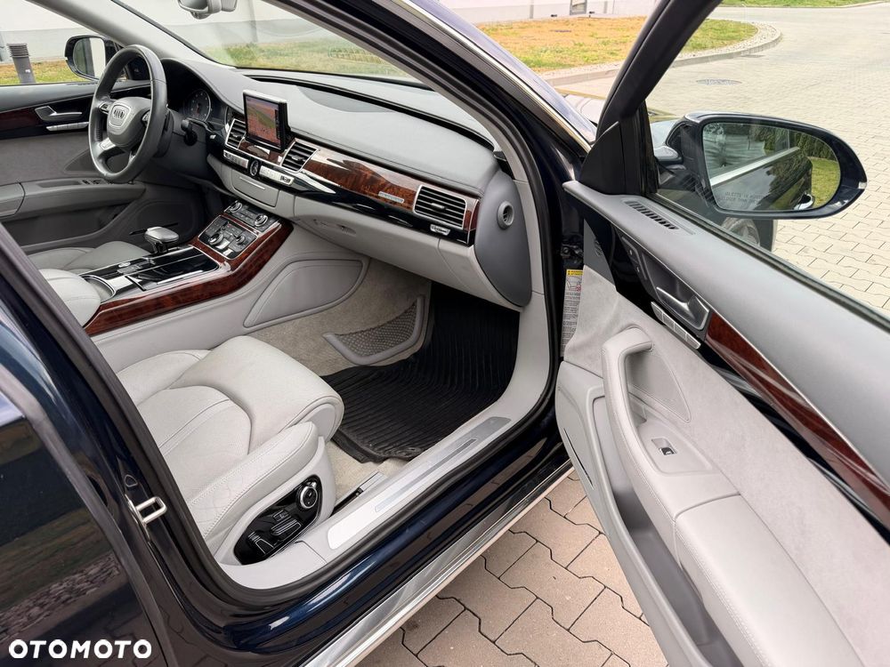 Audi A8 4.2 FSI L Quattro - 26