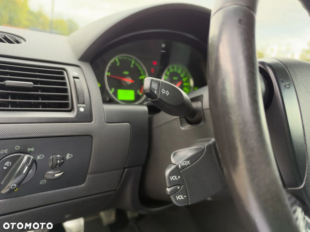 Ford Mondeo 2.0 TDDi Ghia - 19